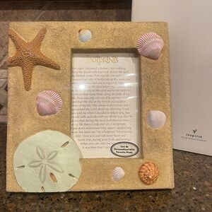Inspiro Coastal Seashell Picture Frame - Tan and Cream